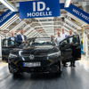 VWの新世代EV「ID.」の150万台目となったID.7ツアラー