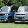 三菱 デリカミニ 新型（左）と従来型（右）のフロントマスク