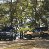 トヨタ ランドクルーザー250（左） SUNWORKS ディフェンダー110（右）