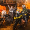 坑道内でのライダー