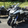 さまざまなバイクが並んだ「My Yamaha Motor cafe」。世にも珍しい「白いナイケン」の姿も