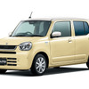 スズキは『アルト』の車重（約680kg）をさらに100kg軽量化することを目指している（写真は現行モデル）