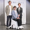 後列向かって左：開発責任者の小橋氏、中央UNI-ONE車上：事業責任者の中原氏、後列向かって右：デザイン責任者の金森氏