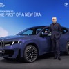 BMW iX3 新型とデザイン責任者のホーイドンク氏