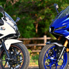 スズキ GSX250R（左）とヤマハ YZF-R25（右）