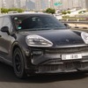 ポルシェ『カイエン』次期型のEVプロトタイプ