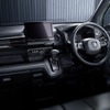 ホンダ N-WGN CUSTOM の BLACK STYLE