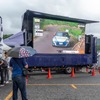 大型ビジョンが熱戦を中継