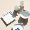 障害のある子どもたちのアートを有田焼・波佐見焼の器に