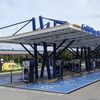 アウトバーンを降りて500mの急速充電ステーション（2023年9月撮影）