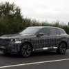 BMW iX5 次世代型のプロトタイプ