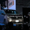 日産自動車 イヴァン・エスピノーサ社長と新型エルグランド(ジャパンモビリティショー2025)
