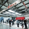 中国の電動二輪車メーカーTAILGのブース（EICMA 2025）