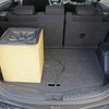 ラゲッジにはサブウーファーのみが設置され、他のユニット類はすべて床下設置され、荷物の積載スペースも確保した。