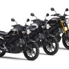ヤマハ XSR125 ABS、2025年モデルの3色。手前2台が新色のブラウンとシルバー