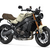 ヤマハ XSR900 2025年モデル（セラミックアイボリー）