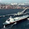 東扇島火力発電所、初入港船（1984年1月20日）