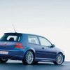 『ゴルフ』の最強スポーツモデル「R32」を日本導入
