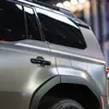 サイドビューに自然になじむマットな質感。GX550の力強いフォルムを上質に演出している