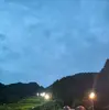 夜空に美しく映えるナイター照明