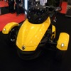 BRP Can-Am Spyder roadstar。 自動車規格として車幅灯などを装備