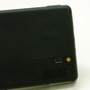 背面には電源共有用のミニUSB端子と、GPSアンテナ用の接続端子が配置される。通常使用であれば外部GPSアンテナを利用しなくても、十分な精度が得られる