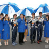 エンドレスガールとST-2クラスの王者チーム。ドライバーは左から高木真一、峰尾恭輔、村田信博。（C） スーパー耐久機構。写真提供：スーパー耐久機構