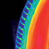 「COOLING FIN」を採用していないタイヤは表面温度が高い