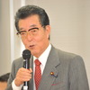 議連で挨拶する渡部恒三顧問（撮影＝中島みなみ）