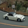 高雄のワインディンぐロードを駆け抜けるオースチンヒーレー・スプライト