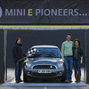 MINI E 40台がロンドンの顧客に引き渡された