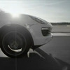 911GT3 RハイブリッドとカイエンSハイブリッドのPR映像