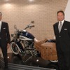 木村社長（向かって左）とインディアンのメルシール氏