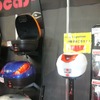 ナップス・クーケース。リモコンロック機構のデモも実施