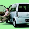三菱eKワゴン助手席ムービングシート仕様車