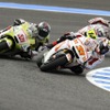 2日、スペインGP。集団先頭からマルコ・メランドリ、ミカ・カリオ、ランディ・ド・プニエ（写真＝ブリヂストン）