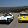コルベット・1960年ルマン参戦車（向かって左）とALMS競技用車両