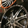 クリムソン：ホイールに付属するインサートのほか、別途購入できる追加インサートでカラーバリエーションが楽しめる
