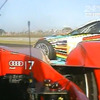 アウディR15　BMWアートカーを追い越し失敗（画像は動画キャプチャー）