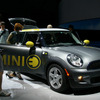 「BMW Group Mobility of the Future - Innovation Days in Japan 2010」では、MINI Eを日本で初めて一般公開した