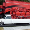 3500psカミンズエンジンを積んだMini。積んだだけで駆動するわけではない。よく見ると自立もしていない。来年は実走してほしい