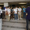 リーフについての説明を受ける参加者