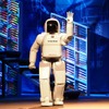 ホンダ『ASIMO』が欧州デビュー「人間型ロボットの挑戦」