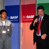 BASFコーティングス アジア・パシフィック地域統括本部のケン・マーシャル自動車補修塗料本部長は永塚さんの卓越した技量を高く評価した