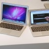 MacBook Airの13.3型（左）と11.6型（右） MacBook Airの13.3型（左）と11.6型（右）