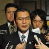 国会内で会見に応じる大畠章宏経産相　撮影＝中島みなみ