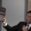 新型メーターを紹介する越谷氏 新型メーターを紹介する越谷氏