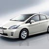 登録車販売ランキングで2010年11月まで19か月連続トップのプリウス