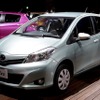 ヴィッツ新型（ジンバックメタリック）