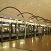 ホームドアが装備された7号線。ピラミデ駅で